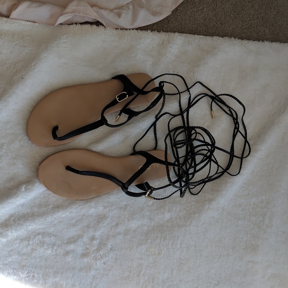 Ankle wrap flip flops